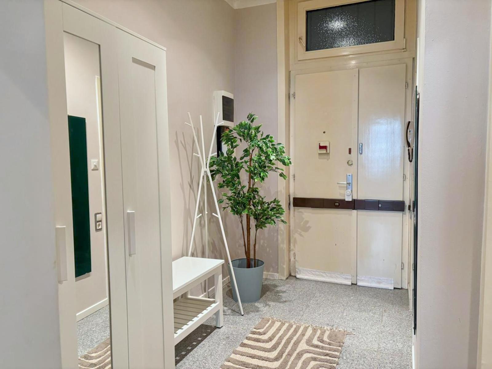 Spacious And Near Metro I Close To Parks I Akh Apartment Wien Ngoại thất bức ảnh