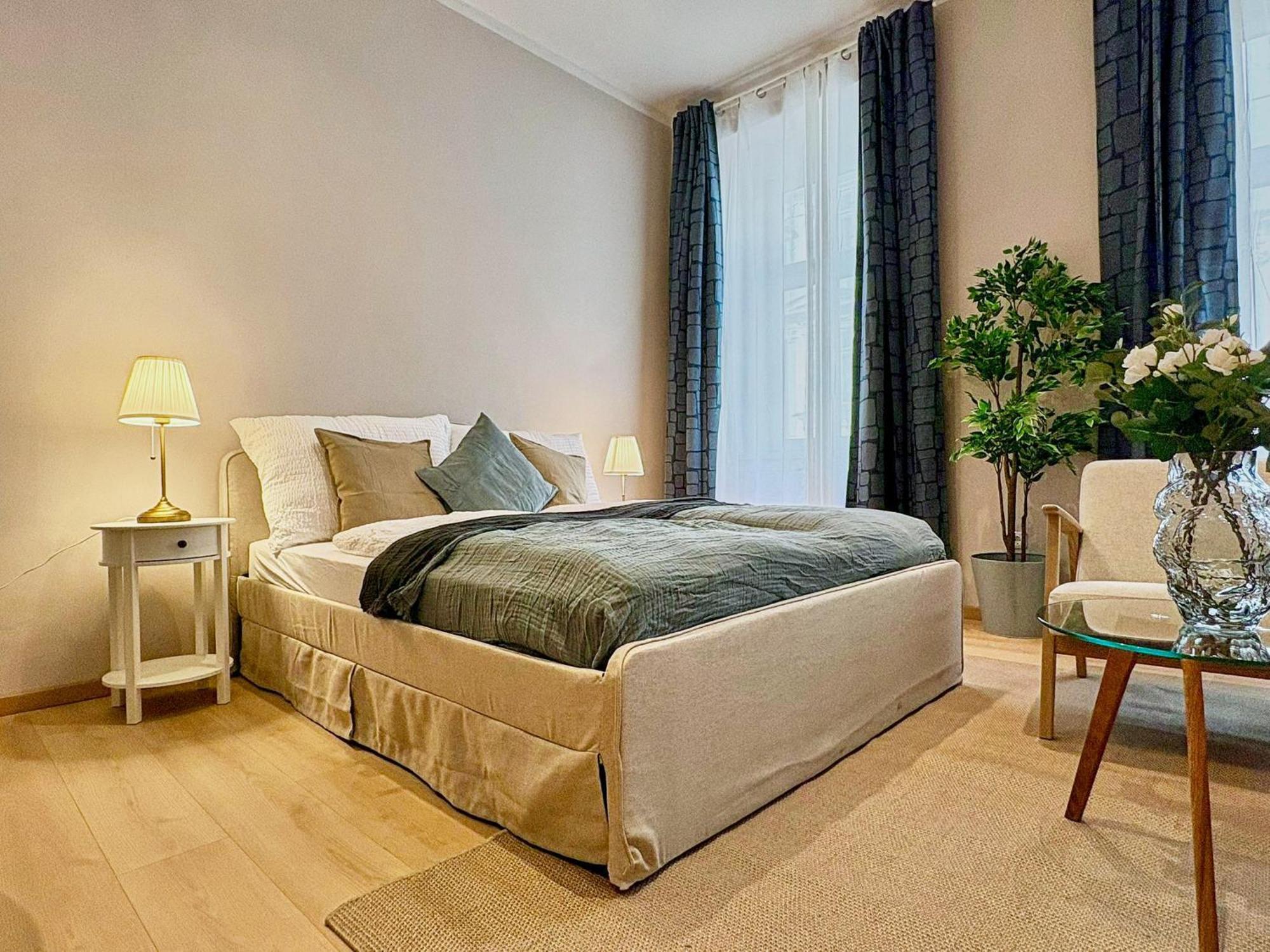 Spacious And Near Metro I Close To Parks I Akh Apartment Wien Ngoại thất bức ảnh
